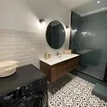 Magnifique T2 37m2 Centre Vue Au Bord De La Neuf 4 Couchages Balcon Parking Prive Ferme Clim Wifi Apartmán *