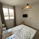 Magnifique T2 37m2 Centre Vue Au Bord De La Neuf 4 Couchages Balcon Parking Prive Ferme Clim Wifi Apartmán *