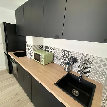 Daire Magnifique T2 37m2 Centre Vue Au Bord De La Neuf 4 Couchages Balcon Parking Prive Ferme Clim Wifi