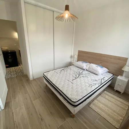 Ajaccio Magnifique T2 37m2 Centre Vue Au Bord De La Neuf 4 Couchages Balcon Parking Prive Ferme Clim Wifi