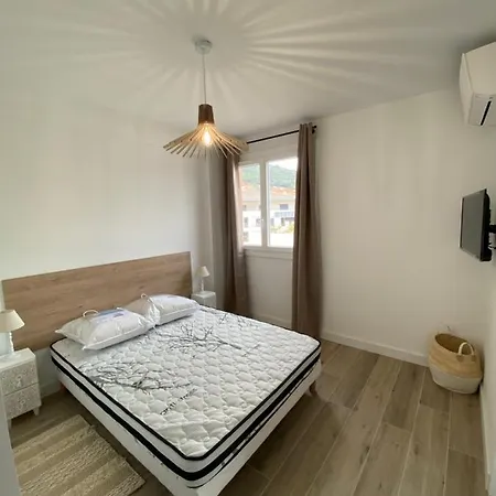 Appartement Ajaccio Magnifique T2 37m2 Centre Vue Au Bord De La Neuf 4 Couchages Balcon Parking Prive Ferme Clim Wifi