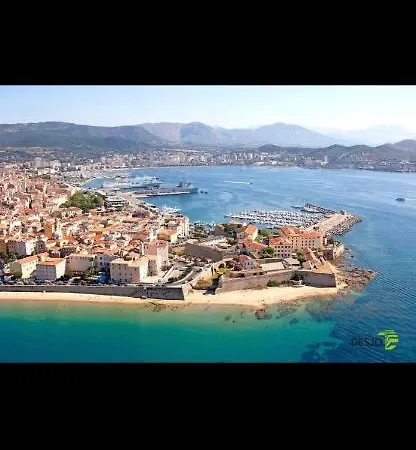 Apartment Sea View: Beachfront T2 With Balcony And Parking Ajaccio (Corsica)
