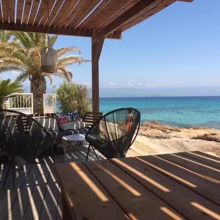 Sea View: Beachfront T2 With Balcony And Parking Apartment