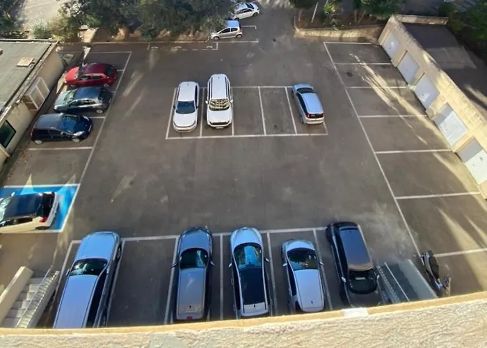 Sea View: Beachfront T2 With Balcony And Parking Apartment