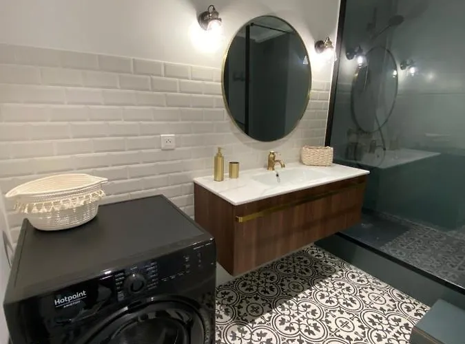 Sea View: Beachfront T2 With Balcony And Parking Ajaccio (Corsica)