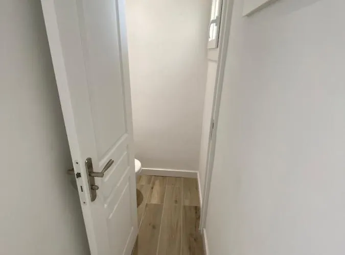 Apartment Sea View: Beachfront T2 With Balcony And Parking Ajaccio (Corsica)