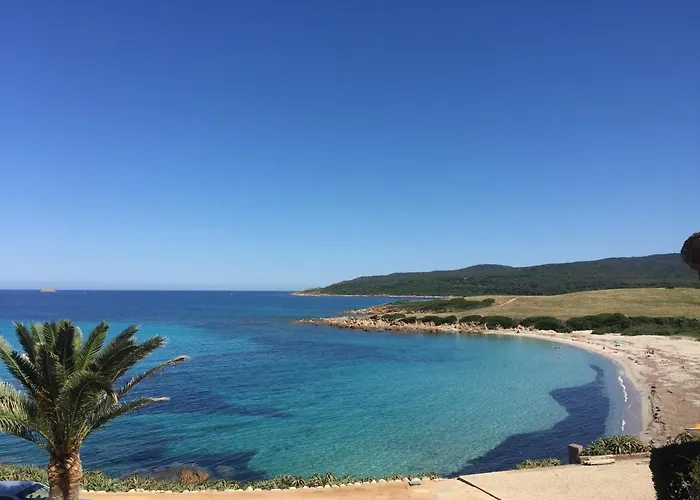 Sea View: Beachfront T2 With Balcony And Parking