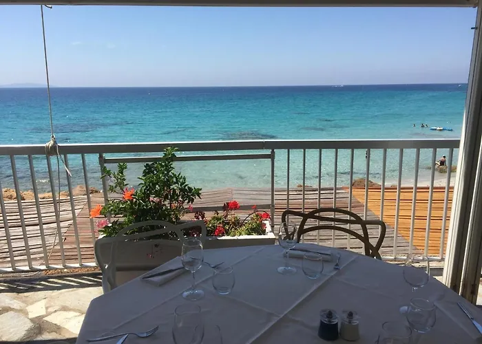 Apartment Sea View: Beachfront T2 With Balcony And Parking